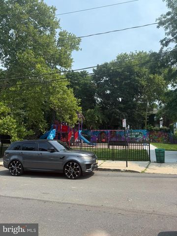 697 RUTHERFORD AVE, Trenton, NJ 08618