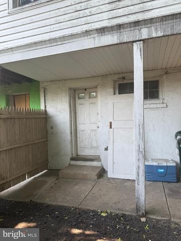 697 RUTHERFORD AVE, Trenton, NJ 08618