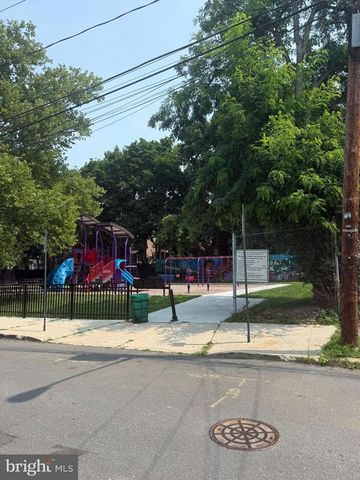 697 RUTHERFORD AVE, Trenton, NJ 08618