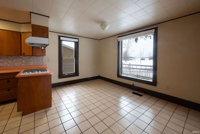 4246 S school Street, Laotto, IN 46763