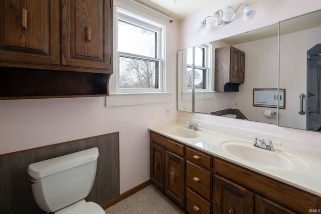 4246 S school Street, Laotto, IN 46763