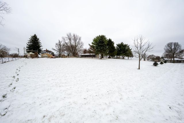 4246 S school Street, Laotto, IN 46763