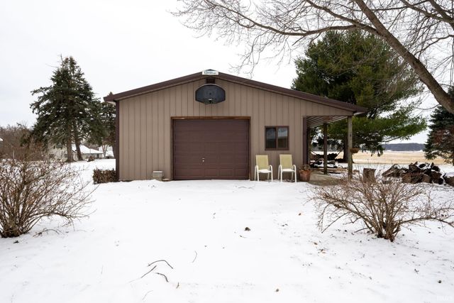 4246 S school Street, Laotto, IN 46763