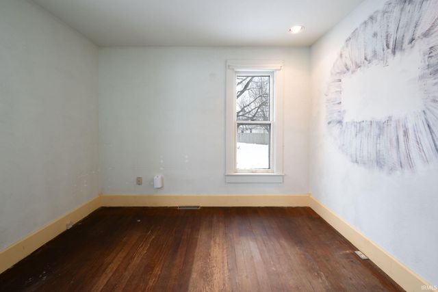 4246 S school Street, Laotto, IN 46763