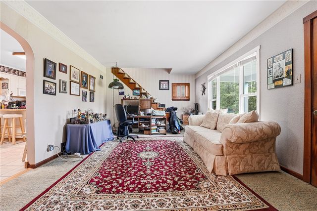 2060 Parkdale Avenue, Hermitage, PA 16148