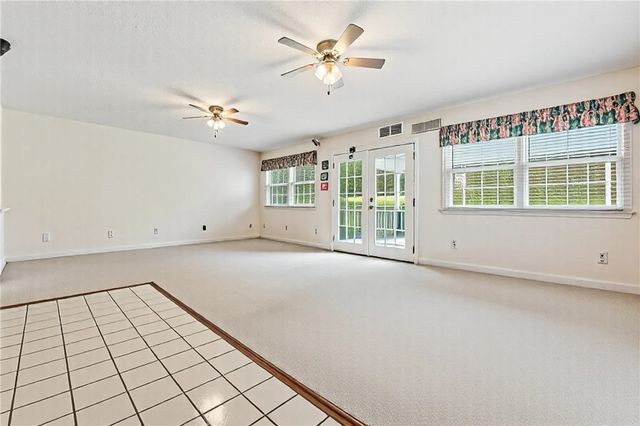 2060 Parkdale Avenue, Hermitage, PA 16148