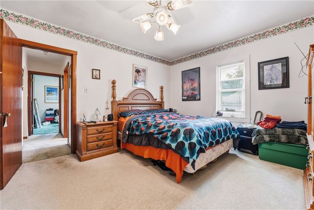 2060 Parkdale Avenue, Hermitage, PA 16148