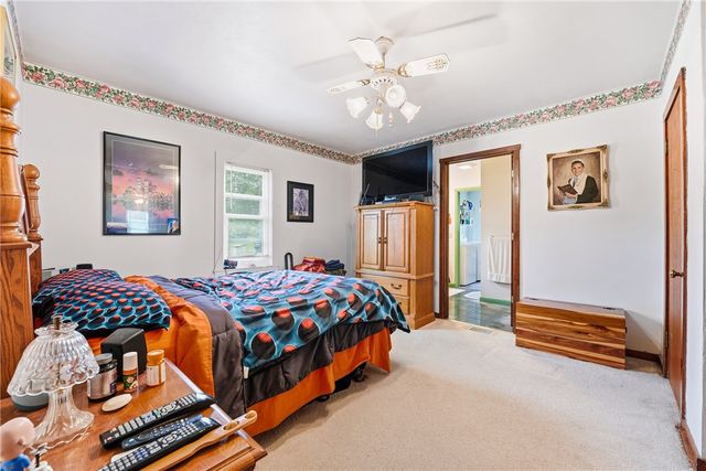 2060 Parkdale Avenue, Hermitage, PA 16148