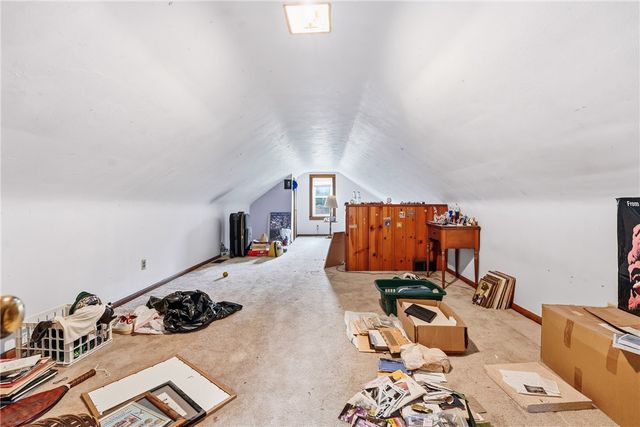 2060 Parkdale Avenue, Hermitage, PA 16148