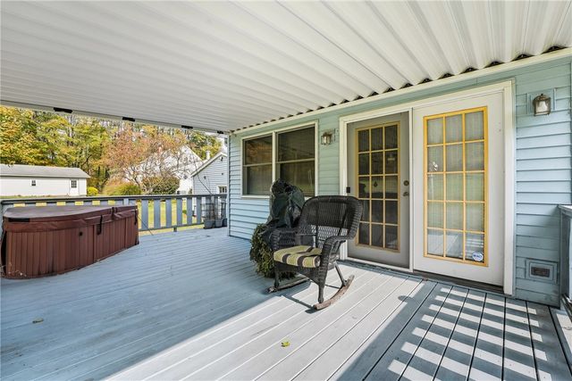 2060 Parkdale Avenue, Hermitage, PA 16148