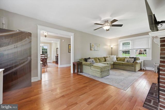 404 CHELTENA AVE, Jenkintown, PA 19046