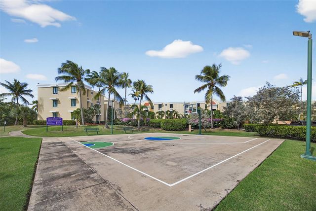 100 StT. EL DORADO CLUB Apt.202, Vega Alta, PR 00692