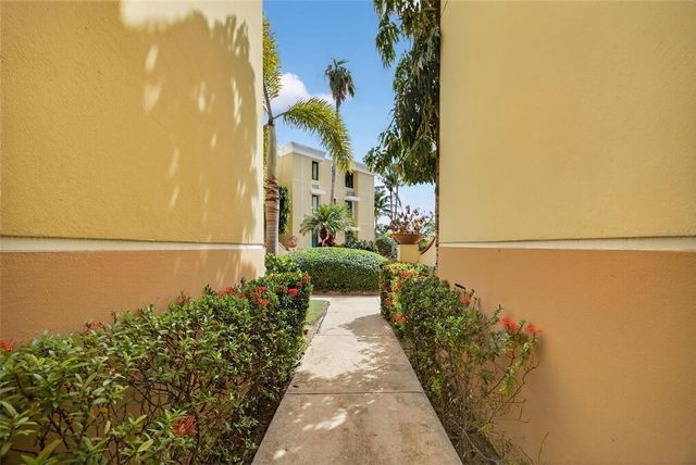 100 StT. EL DORADO CLUB Apt.202, Vega Alta, PR 00692