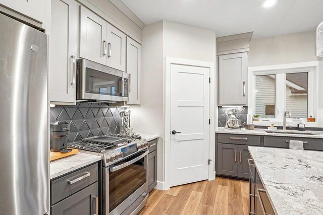 6557 Vista Valley, Windsor, WI 53598