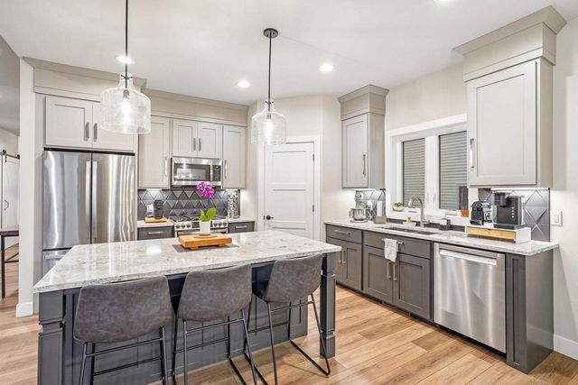 6557 Vista Valley, Windsor, WI 53598