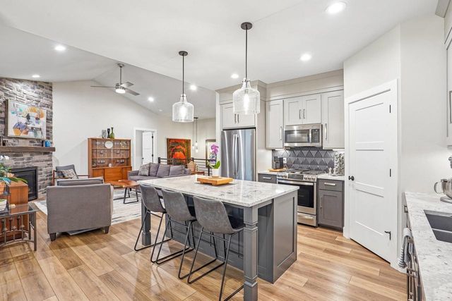 6557 Vista Valley, Windsor, WI 53598