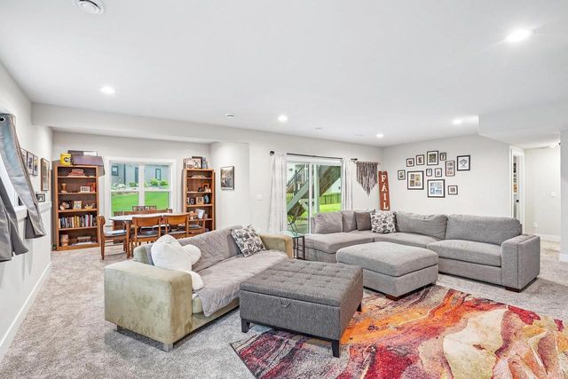 6557 Vista Valley, Windsor, WI 53598