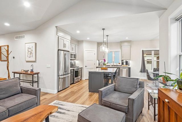 6557 Vista Valley, Windsor, WI 53598