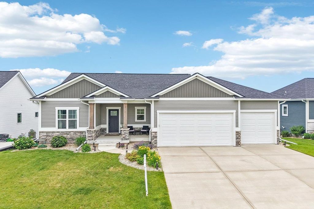 6557 Vista Valley, Windsor, WI 53598
