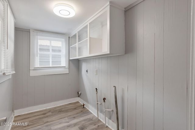 710 S Ave E Street, Crowley, LA 70526