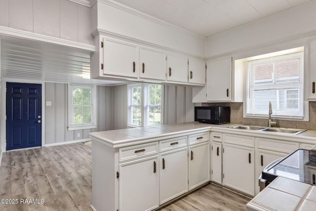 710 S Ave E Street, Crowley, LA 70526