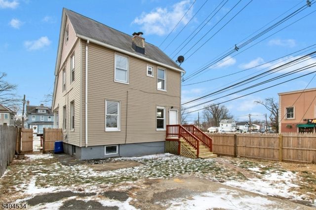 162 W 2nd Ave, Roselle Boro, NJ 07203