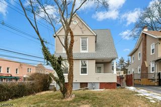 162 W 2nd Ave, Roselle Boro, NJ 07203