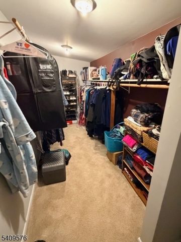 911 Colfax Ave, Pompton Lakes Boro, NJ 07442