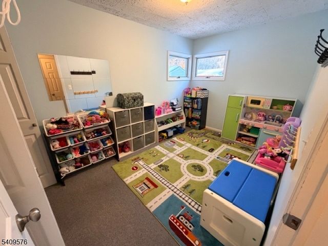 911 Colfax Ave, Pompton Lakes Boro, NJ 07442