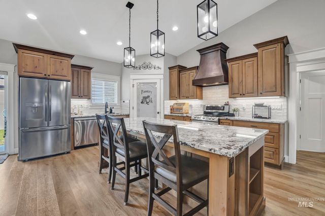 1430 Shelbi St, Twin Falls, ID 83301