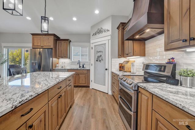 1430 Shelbi St, Twin Falls, ID 83301