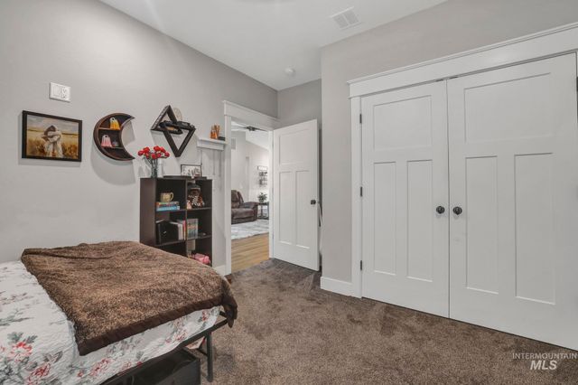 1430 Shelbi St, Twin Falls, ID 83301