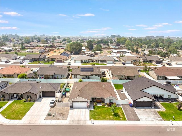 1430 Shelbi St, Twin Falls, ID 83301