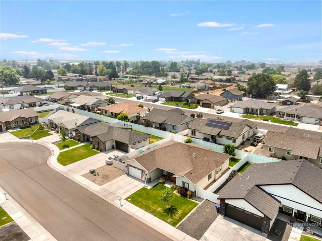 1430 Shelbi St, Twin Falls, ID 83301