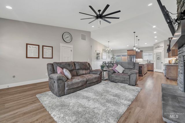 1430 Shelbi St, Twin Falls, ID 83301