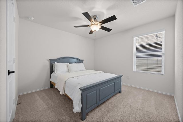 325 Granary DR, Uhland, TX 78640