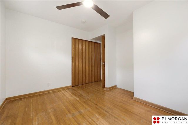 5024 Pierce Street, Omaha, NE 68106