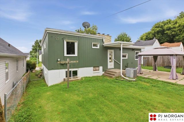5024 Pierce Street, Omaha, NE 68106