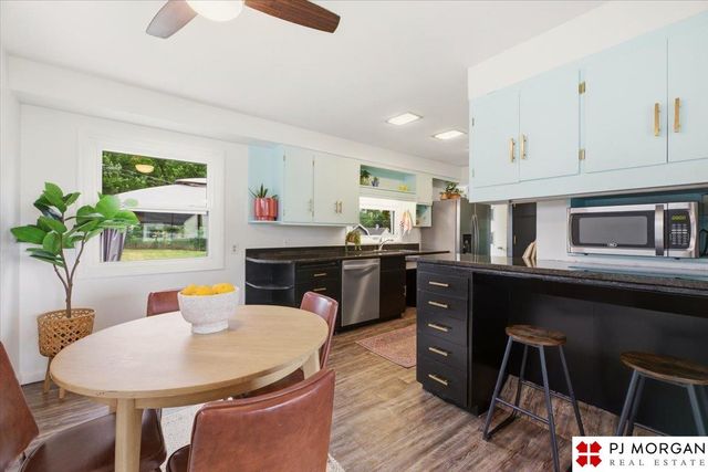 5024 Pierce Street, Omaha, NE 68106