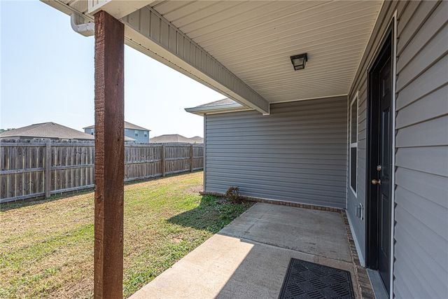 5026 Claxton Circle, Fayetteville, AR 72704