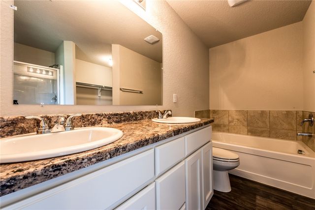 5026 Claxton Circle, Fayetteville, AR 72704