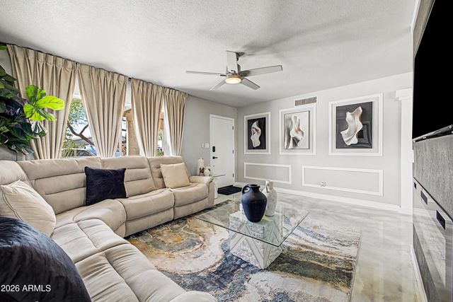 4301 N 81ST Avenue, Phoenix, AZ 85033