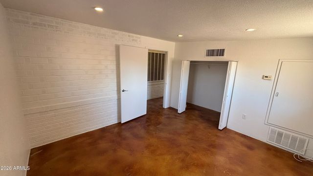 5548 N 12TH Avenue, Phoenix, AZ 85013