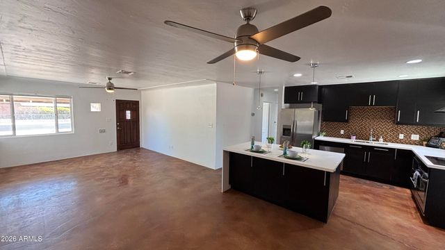 5548 N 12TH Avenue, Phoenix, AZ 85013
