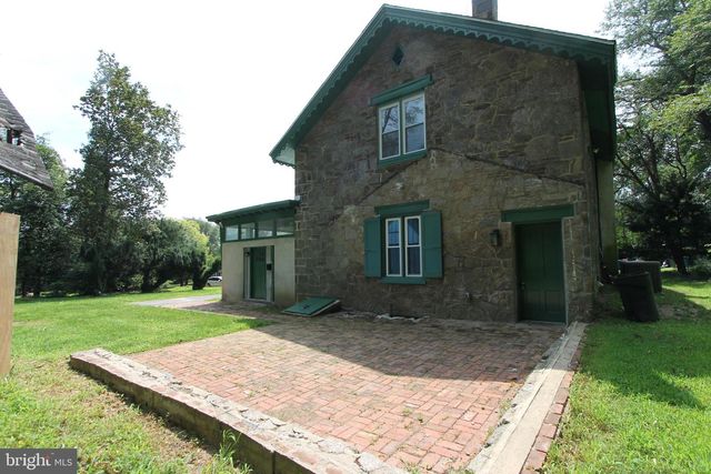 5925 DEVON PL, Philadelphia, PA 19138