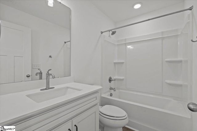 210 Summerall Lane, Seneca, SC 29678