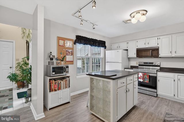 3116 CORNERSTONE DR, Lancaster, PA 17603