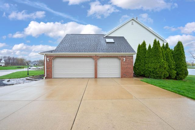 72608 Oxal Point, Bruce Twp, MI 48065