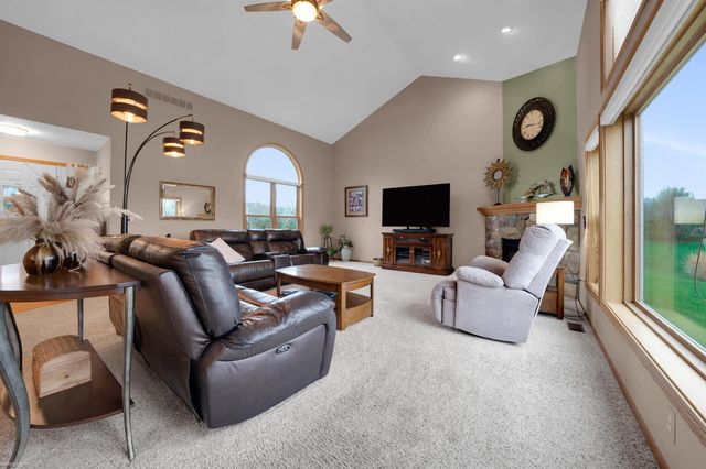 72608 Oxal Point, Bruce Twp, MI 48065