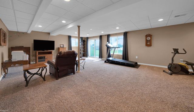 72608 Oxal Point, Bruce Twp, MI 48065